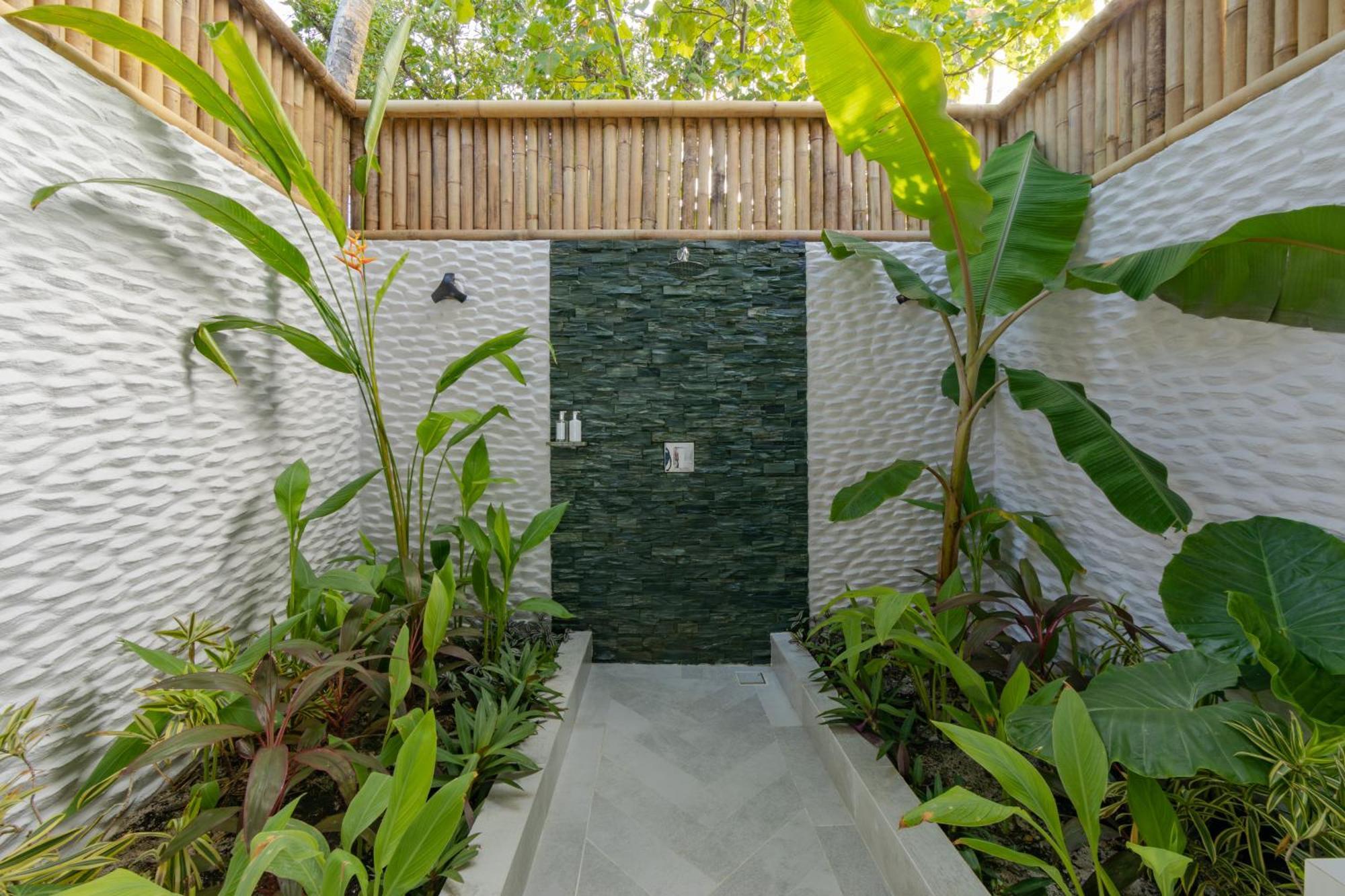 马拉希尼库达班多度假村 胡鲁马累 外观 照片 Entrance to a villa at the resort