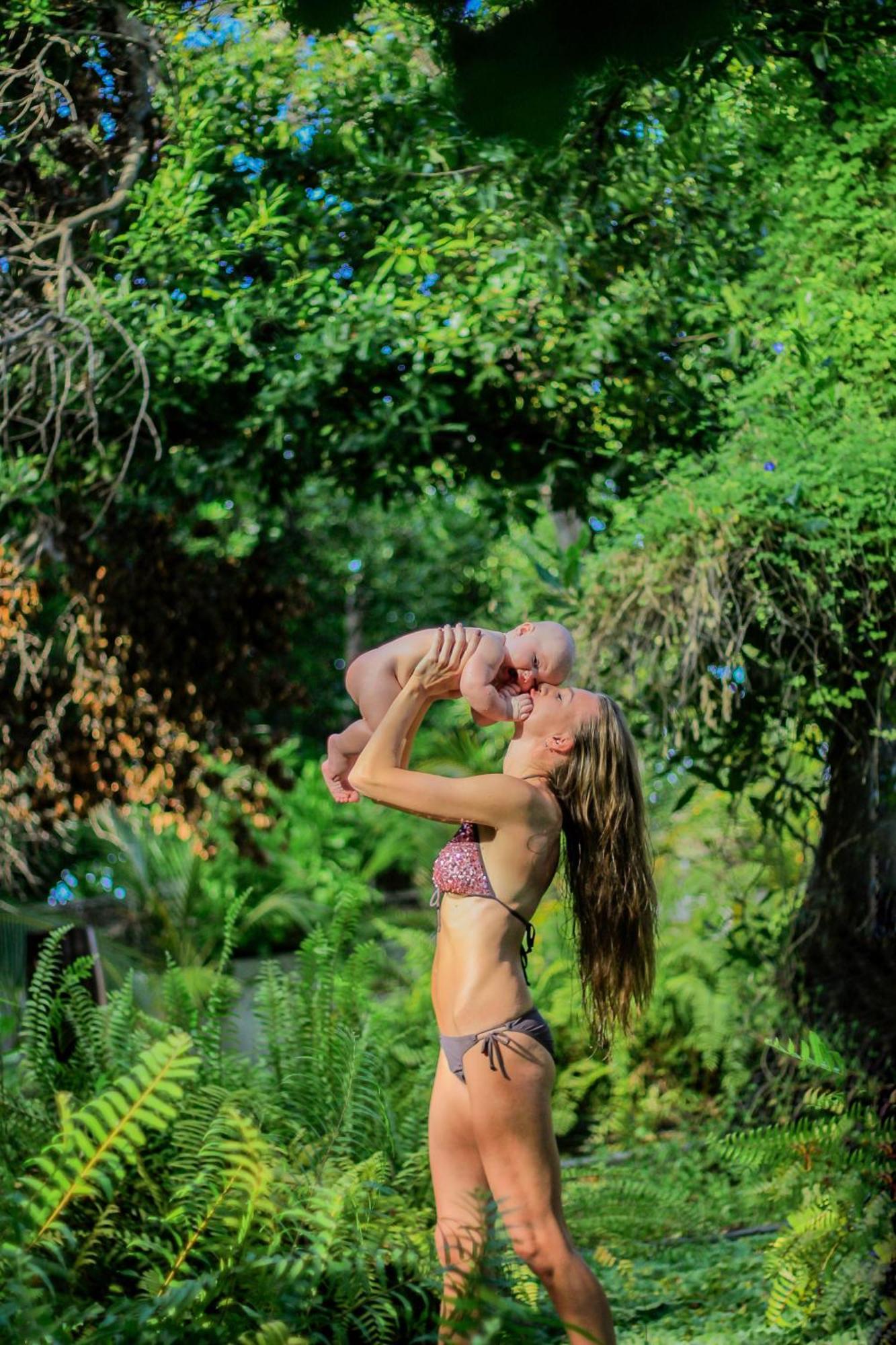 马拉希尼库达班多度假村 胡鲁马累 外观 照片 Mother and child